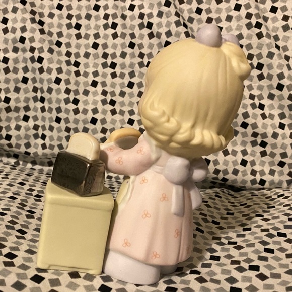 A Special Toast To Precious Moments - Picture 4 of 6